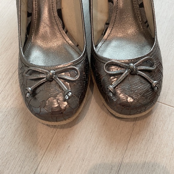 COACH Wedges Pewter Crinkle Leather - Picture 3 of 7